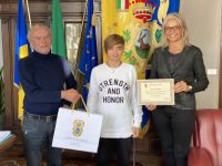 Il Sindaco e l’Assessore allo sport hanno incontrato il cervese Giacomo Pollino campione del Mondo under 14 di Beach Tennis