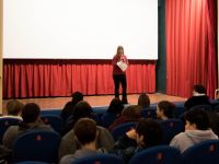 “Il ragazzo dai pantaloni rosa” una proiezione per i ragazzi delle scuole cervesi per riflettere sul tema del bullismo